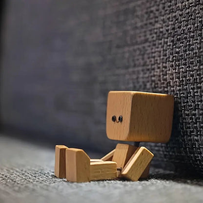 Charmig träfigur med 12 magnetiska ansikten