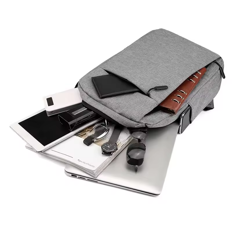 ChargePack™ | Ryggsäck för bärbar dator med stor förvaring & inbyggd laddning